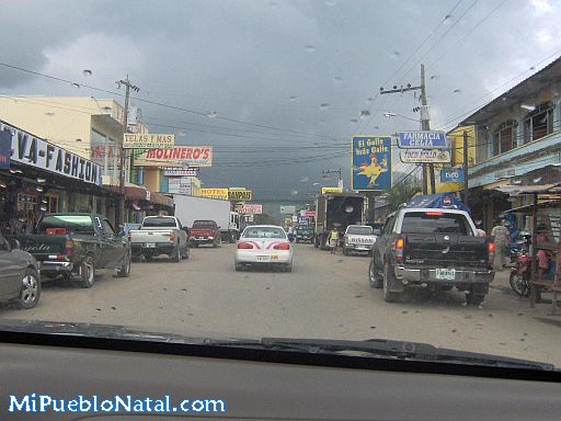 Calle principal de Tocoa